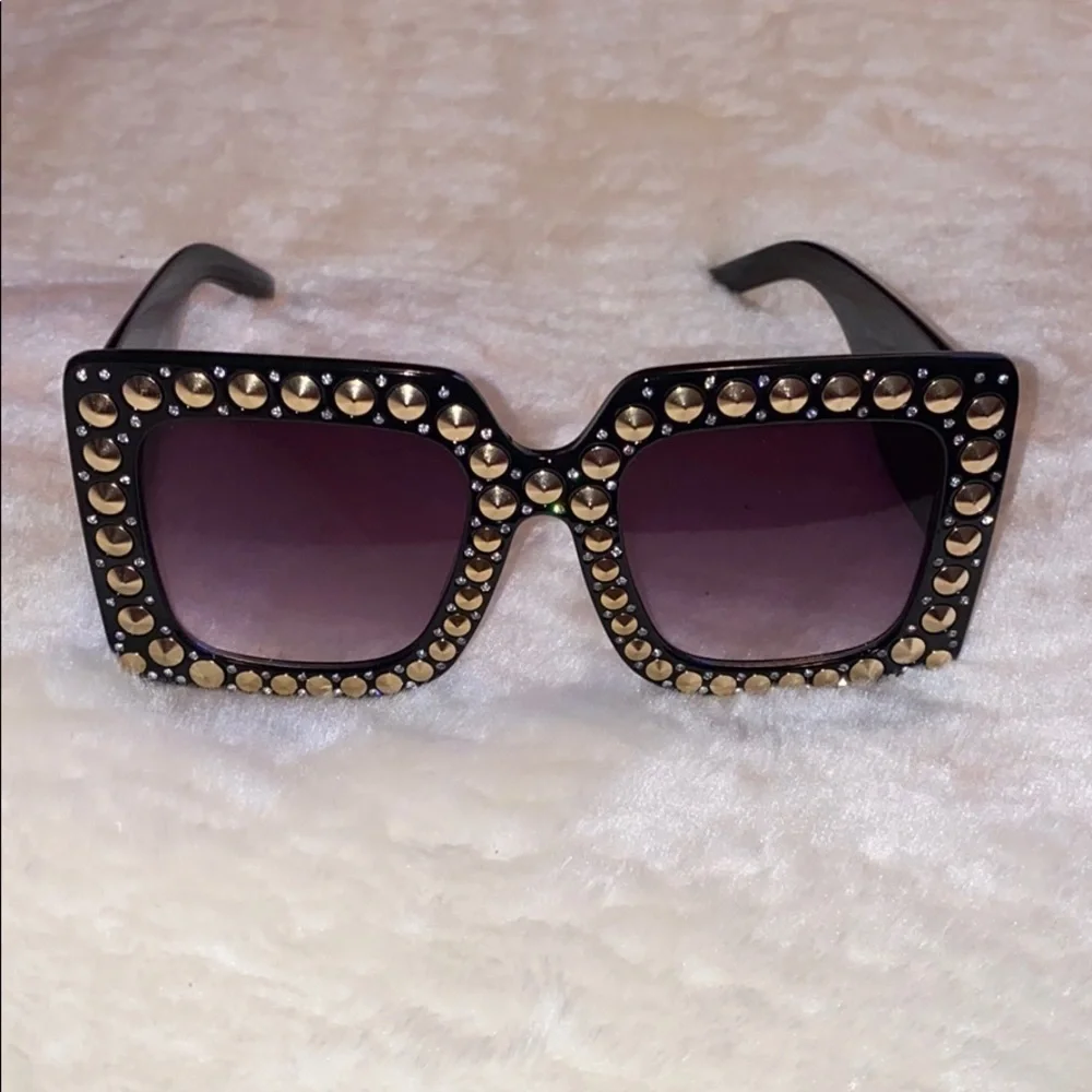 Luxury oversized rhinestone fashion sunglasses - Picture 4 of 10